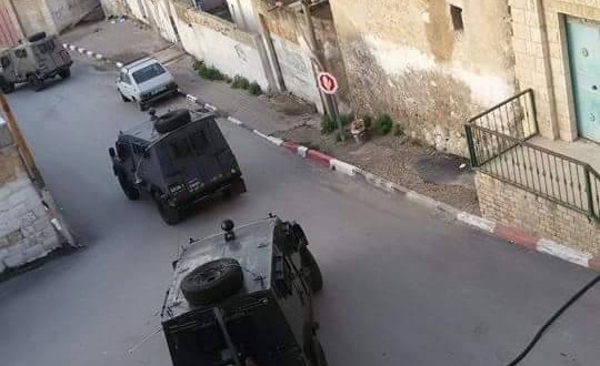 قوات الاحتلال تعتقل 3 شبان شرق طولكرم