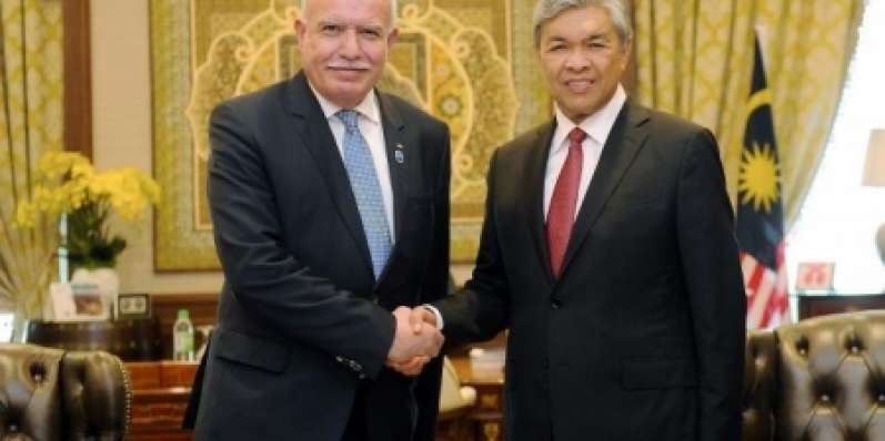 المالكي يطلع نائب رئيس وزراء ماليزيا على آخر المستجدات السياسية