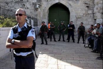 اعتقال سيدة من المسجد الاقصى وسط اقتحامات جديدة للمستوطنين