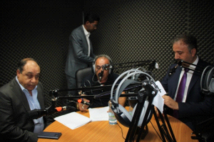 المحافظ وعساف يفتتحان إذاعة "صوت فلسطين" في جنين