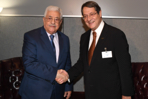 الرئيس يجتمع مع نظيره القبرصي