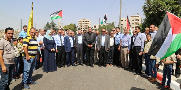 صيدم والحسيني يفتتحان مدرسة بنات بيت عنان الثانوية بالقدس