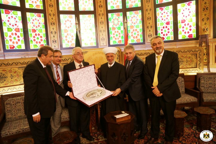 وفد اللجنة الرئاسية العليا لشؤون الكنائس يلتقي المفتي دريان