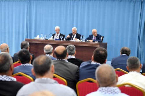 الرئيس يفتتح دورة المجلس الثوري العادية الـ17