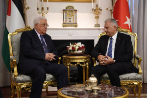 الرئيس يلتقي رئيس الوزراء التركي