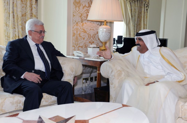 الرئيس يجتمع مع أمير قطر