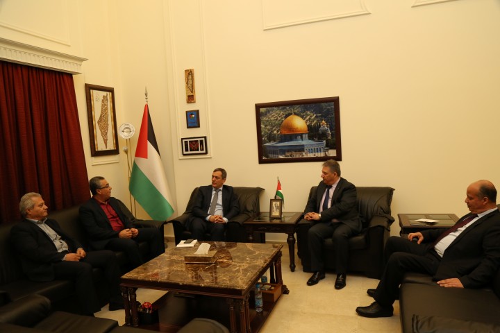 دبور يستقبل مدير عام الانروا في لبنان شهوان