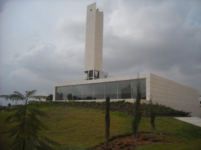 "ياسر عرفات" يسرد حقائق 104 أعوام بالصوت والصورة والوثائق والمقتنيات