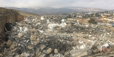 جرافات الاحتلال تهدم منزلا في القدس