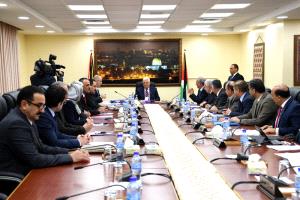 الرئيس: نقل السفارة الأميركية للقدس استفزازي ويسيء لعملية السلام