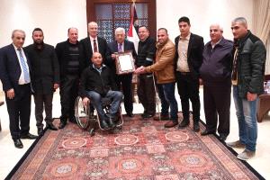 الرئيس يستقبل عددا من جرحى محافظة بيت لحم