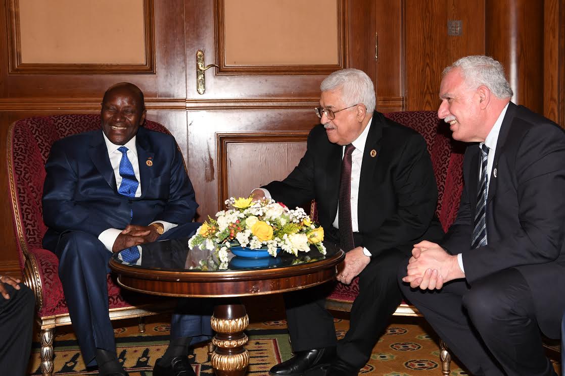 الرئيس يشارك في حفل استقبال زعماء القمة الإفريقية ويلتقي نظيره السنغالي ونائب رئيس ساحل العاج