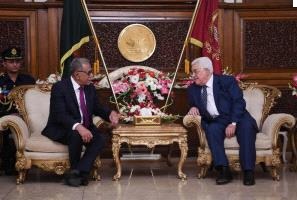 الرئيس يعقد جلسة مباحثات مع نظيره البنغالي