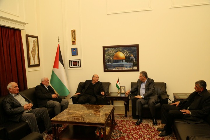 السفير دبور يستقبل ماهر الطاهر