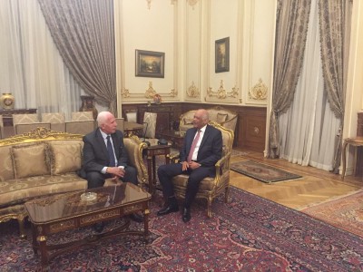 الأحمد يلتقي وزير الخارجية ورئيس مجلس النواب المصريين