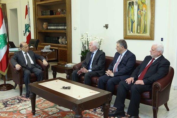الاحمد يلتقي الرئيس اللبناني العماد ميشال عون