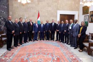 العماد عون: فلسطين تبقى أولوية ونحن مع الأسرى حتى الحرية