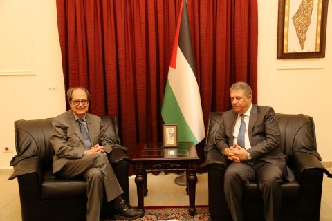 دبور يستقبل البروفسور مورونو