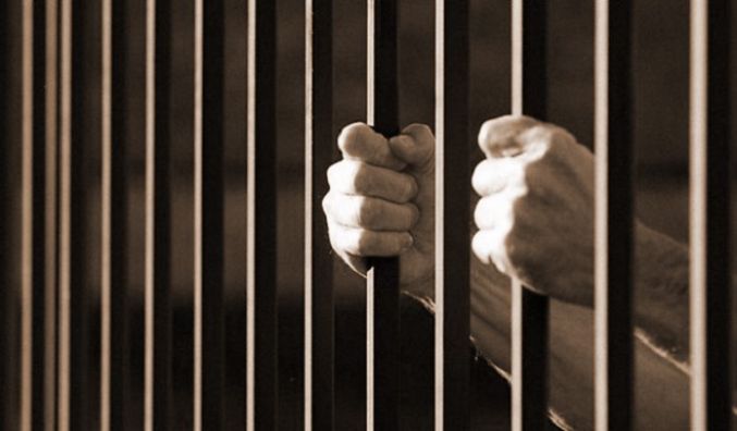 نقل 40 أسيرا مضربا من سجن "أوهليكدار" إلى المستشفيات