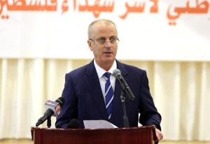 الحمد الله: مستمرون في عملنا مع مؤسسات منظمة التحرير المختصة للوفاء بالتزاماتنا لذوي أسر الشهداء