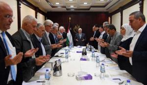 الرئيس يترأس اجتماعا لمركزية فتح