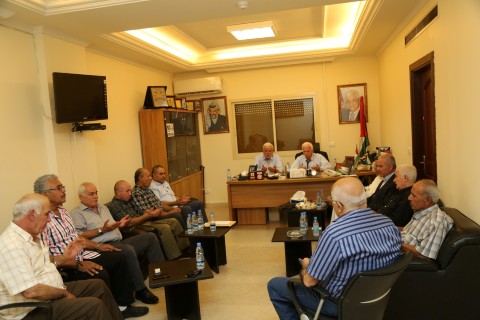 الاحمد يلتقي قيادات الفصائل الفلسطينية