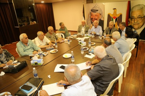 الاحمد يعقد اجتماعاً موسعاً مع قيادة فتح في لبنان