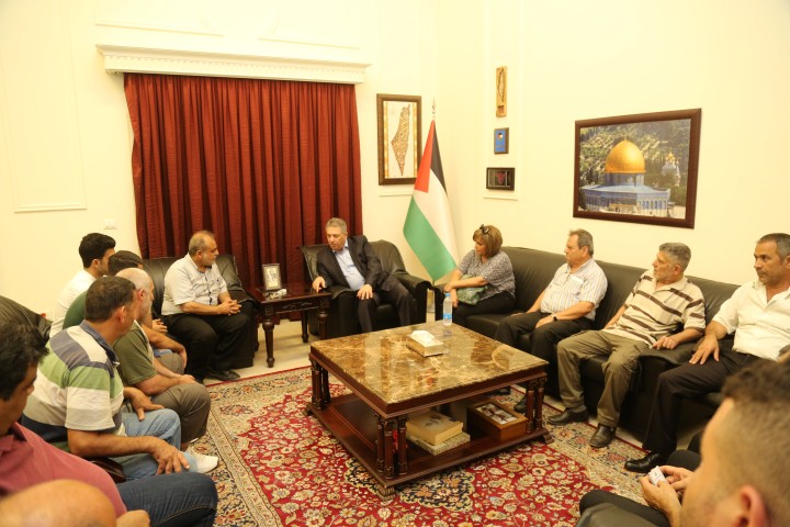 السفير دبور يستقبل وفداً من مخيم برج البراجنة