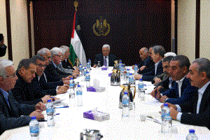 مركزية فتح توصي بعقد جلسة للمجلس الوطني وبتوفير كل أسباب الدعم والصمود لأهلنا في القدس