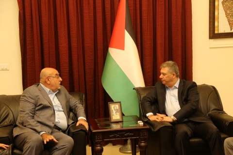 السفير دبور يستقبل العميد مصطفى حمدان