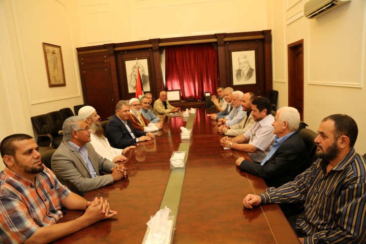 دبور يلتقي قيادة الفصائل الفلسطينية في لبنان