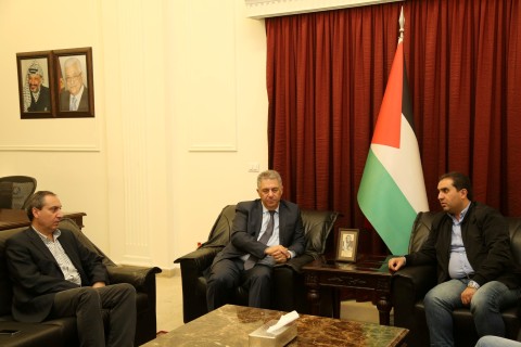 دبور يطلع وفدا من التقدمي الاشتراكي على اخر المستجدات في فلسطين