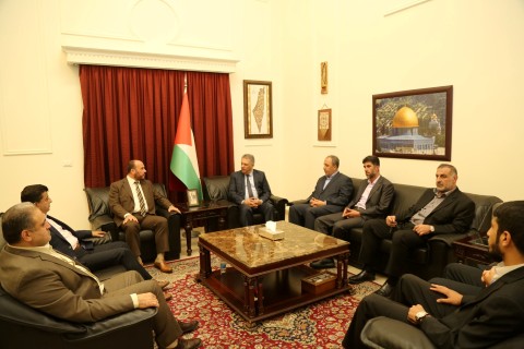 وفد حماس في بيت فلسطين
