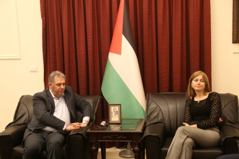 دبور يستقبل وفداً من منظمة اليونيسيف