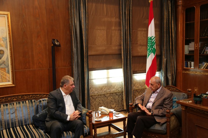 رئيس مجلس النواب اللبناني يستقبل السفير دبور