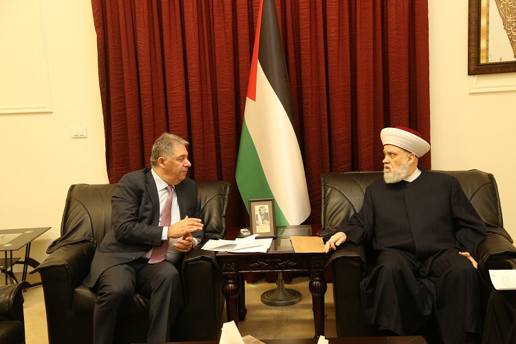 المفتي قباني يزور سفارة فلسطين متضامناً