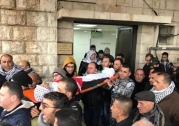 موكب رسمي وشعبي مهيب في وداع شهيد الحركة الأسيرة حسين عطا الله