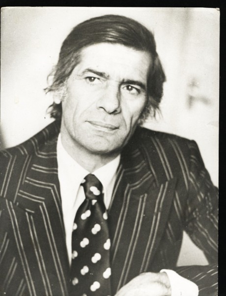 اليوم الذكرى السنوية لرحيل الشاعر الكبير معين بسيسو