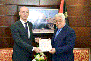 الرئيس يستقبل سفير سويسرا الجديد لدى فلسطين