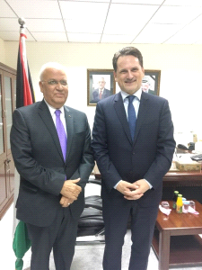 عريقات يلتقي مسؤولين دوليين ويطالب بمحاسبة الاحتلال