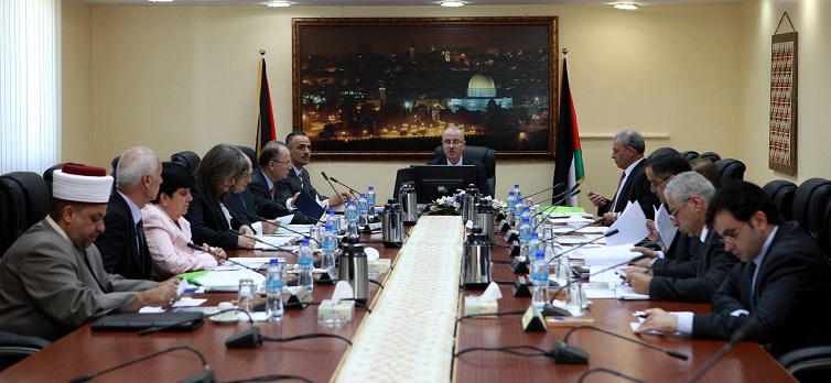 الحكومة: فرض الاحتلال الضرائب على دور العبادة عدوان جديد على شعبنا ومقدساته