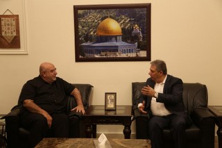 دبور يستقبل العميد مصطفى حمدان على رأس وفد