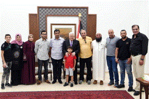 الرئيس يستقبل الطفل كريم جمهور وعائلته