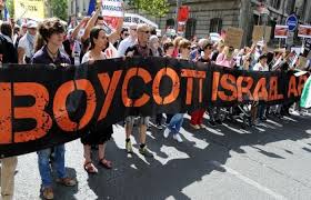 وقفة احتجاجية أمام السفارة الأميركية في وارسو