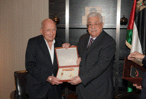 الرئيس يستقبل رئيس منتدى دعم السلام في الشرق الأوسط