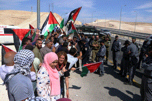 مسيرة في الخان الاحمر تنديدا بقرار هدم وتهجير القرية