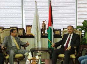 الوزير أحمد عساف يستقبل السفير الروسي