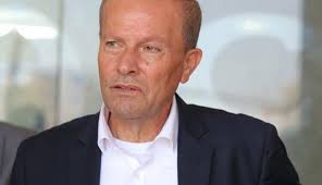 أبو بكر يفتتح مشروعا مهنيا لأسير محرر في بيتونيا