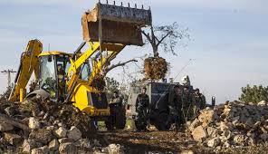 الاحتلال يجرف أراضي ويقتلع أشتال كرمة وزيتون جنوب بيت لحم