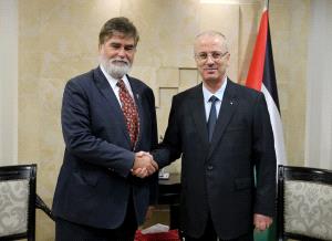 الحمد الله يطالب كندا بممارسة دور فاعل لوقف انتهاكات الاحتلال